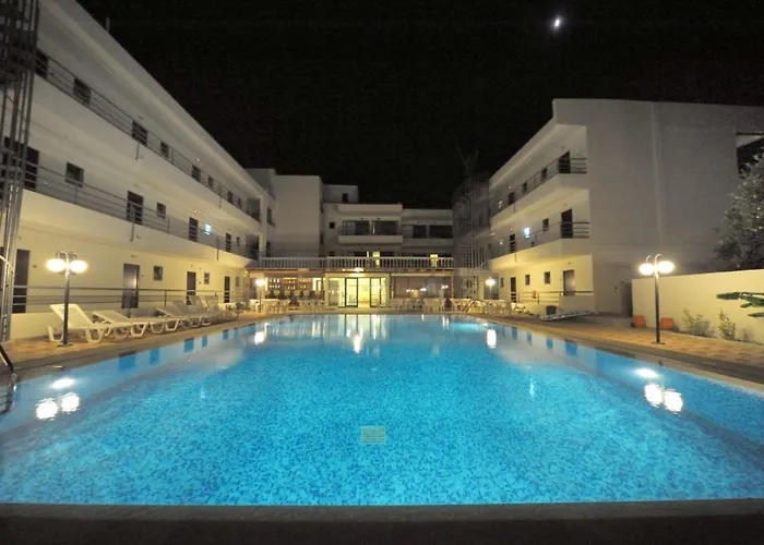 Santa Marina Hotel apartamentowy 2*