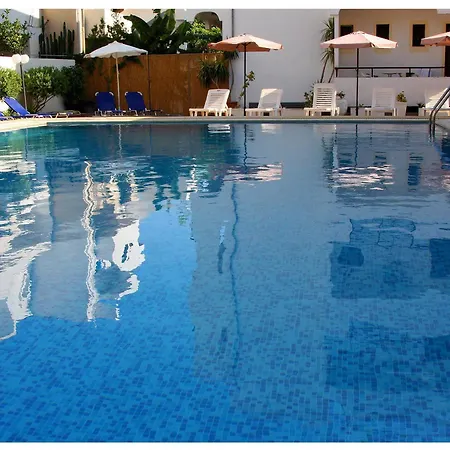Santa Marina Aparthotel 2*
