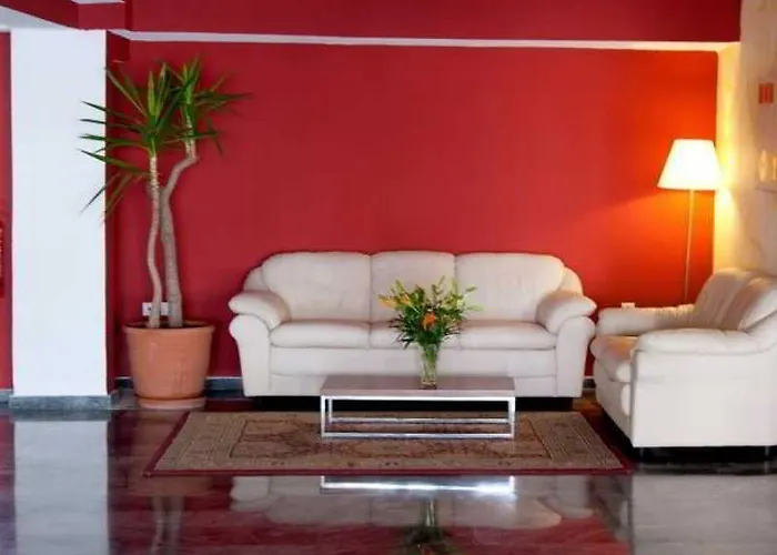 Aparthotel Santa Marina 2*