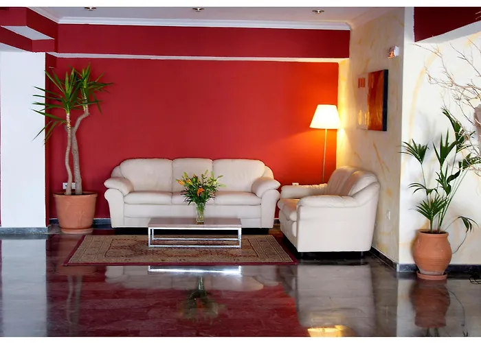 Santa Marina Apartmanhotel Kosz