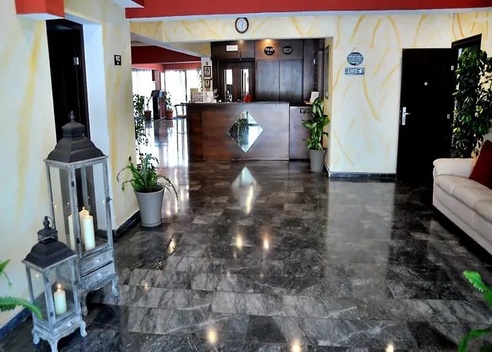 Santa Marina Hotel apartamentowy 2*